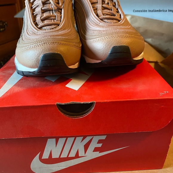 W Air Max 97 Lx size 9 - Picture 7 of 7